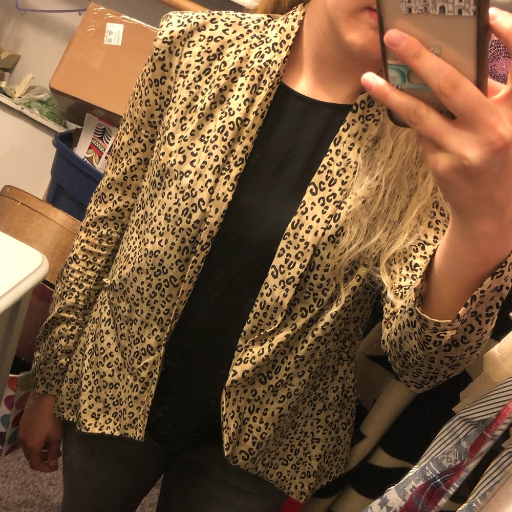 Cheetah Print Blazer - Picture 3 of 7